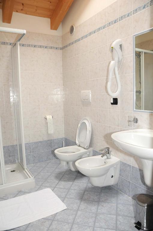 Double or Twin Room,40478575:JPEG